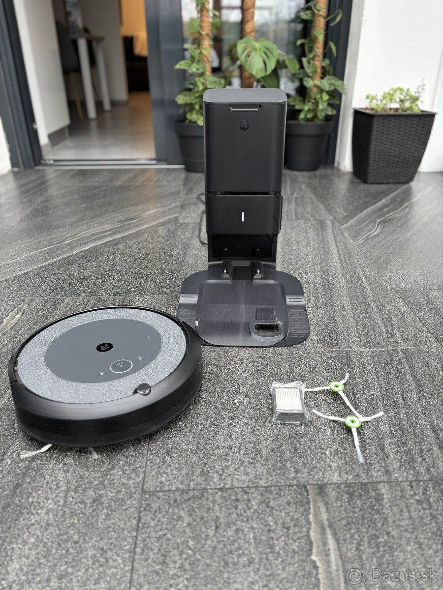 Roomba i3