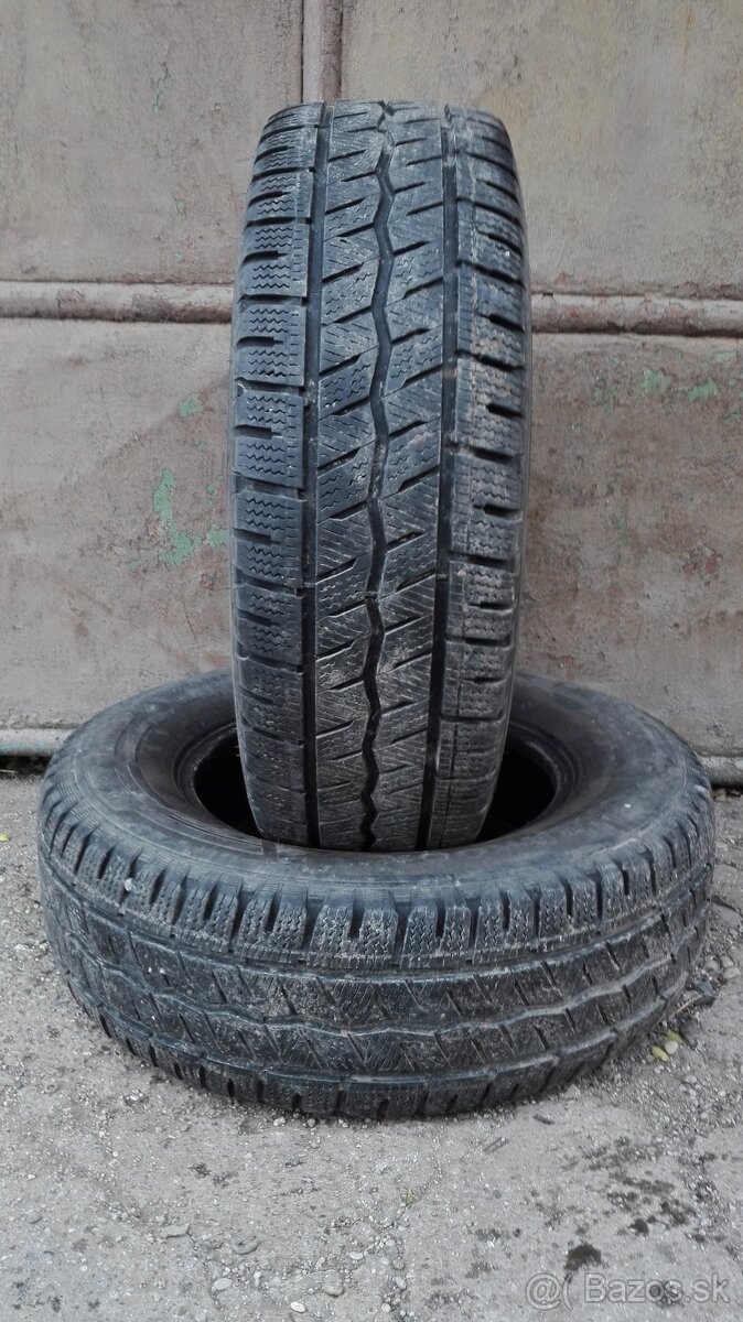 Predám 2-Zimné pneumatiky Hankook icewinter 225/70 R15C