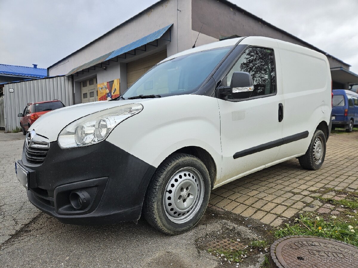 Opel combo L1,1.3D,66kw,r.v.11/2015,172t.km,odp.DPH