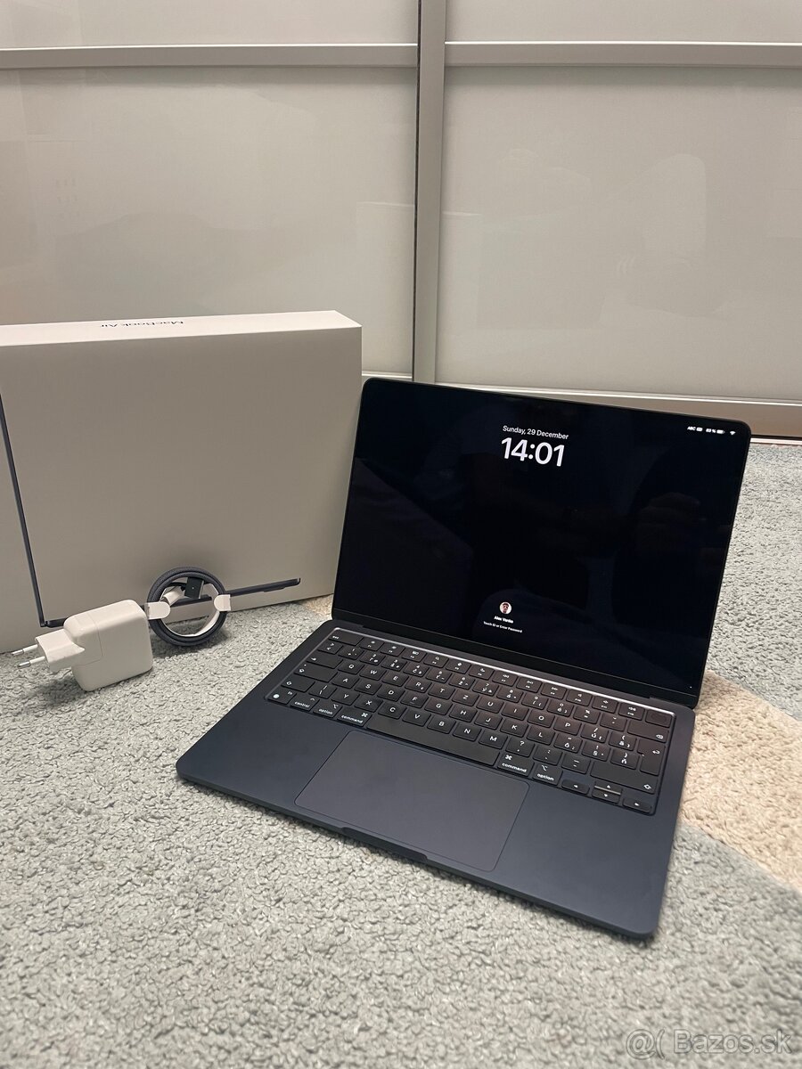 NOVÝ MACBOOK AIR M3 13” RAM