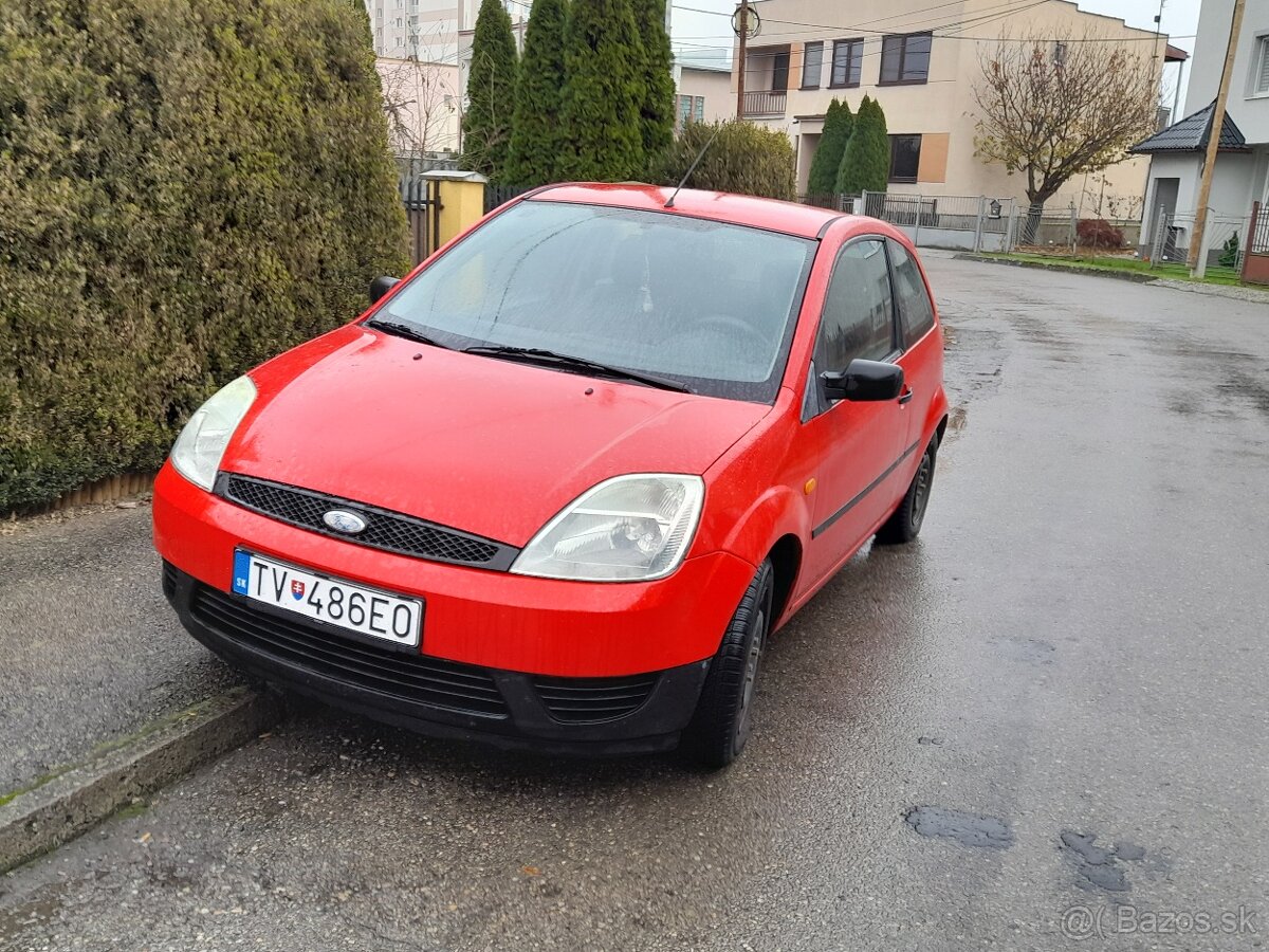 Predam Ford fiesta 1.3 benzin