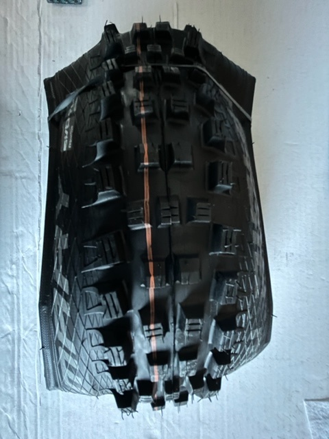 Schwalbe Nobby Nic alebo Hans Dampf 27,5