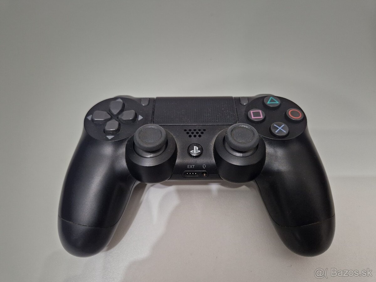 PlayStation 4 Sony ovládač