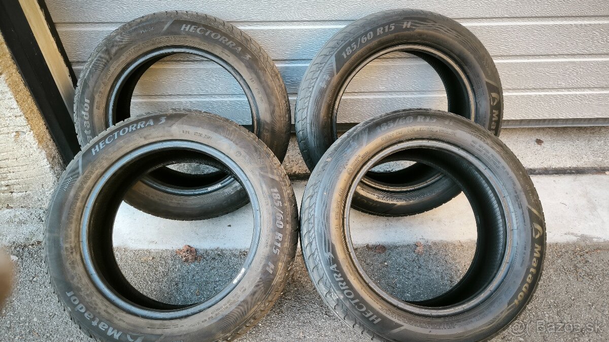 Pneumatiky 185/60 R15 a plechové disky Renault Clio