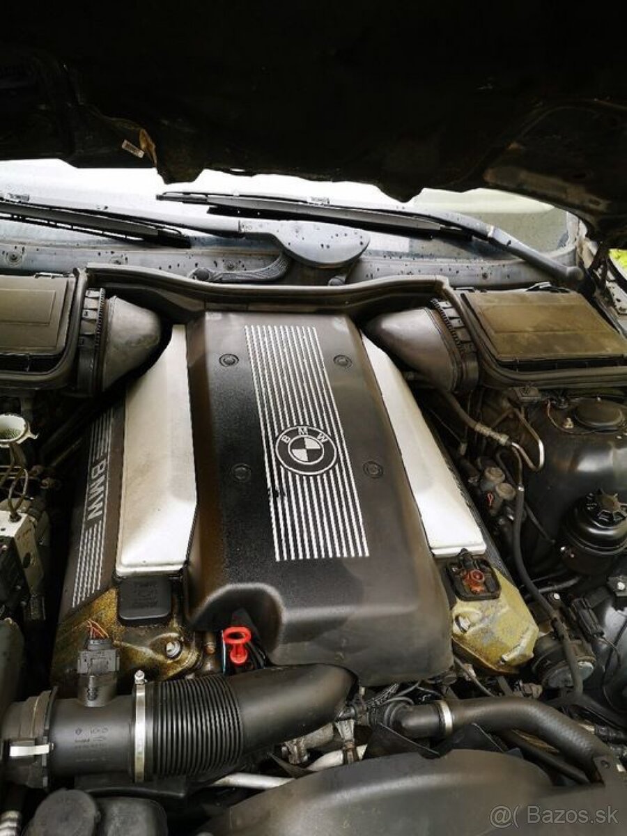 Motor BMW e39 535i v8 m62b35