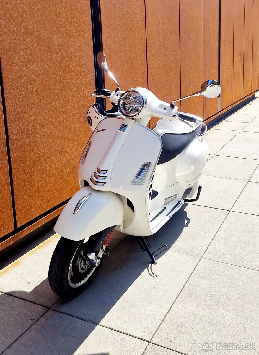 VESPA GTS 300 SUPER