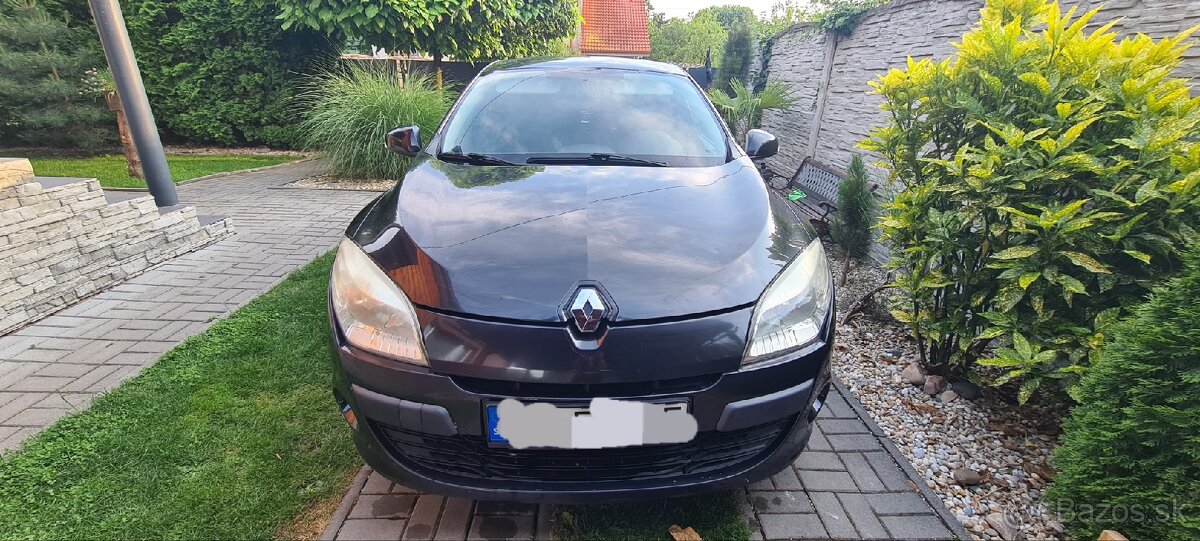 Predám Renault megane 1.6 benzín