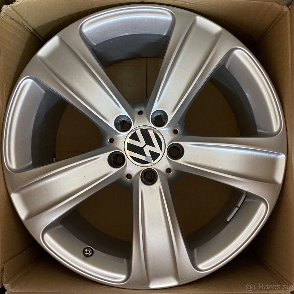 5x112 R18 8J ET38 pasujú na Volkswagen Passat B8