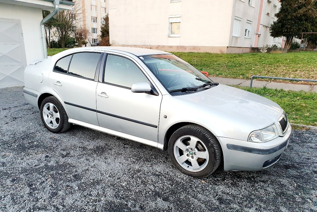 SKODA OCTAVIA 1.9 TDI 81 KW STYLE