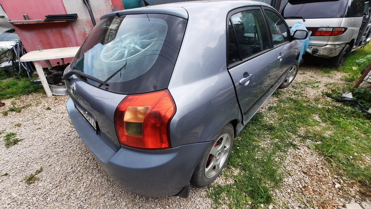 Predám náhradné diely Corolla 2002-2007 E12 1.4 Vvt-i 4zz