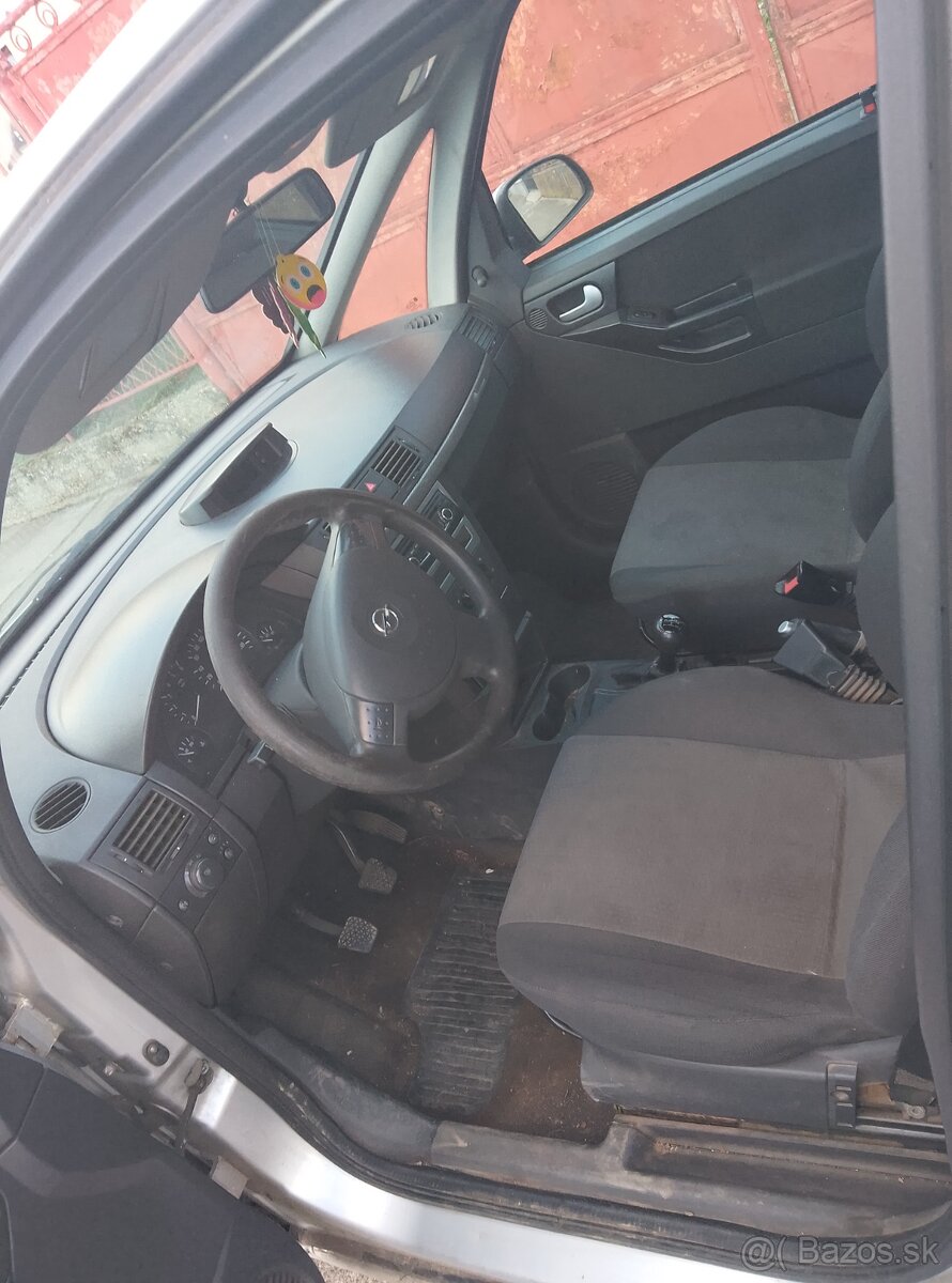 Predam vimenim Opel Meriva 1.7 dizel