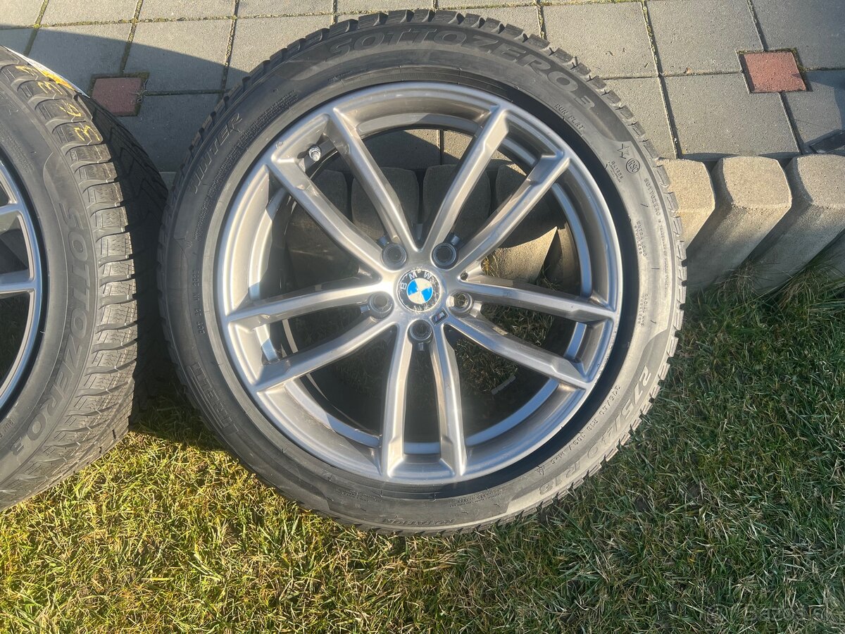 BMW G30 zimna sada s uplne novymi pneu Pirelli