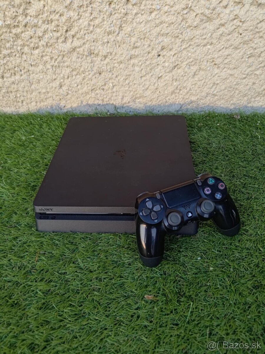 Playstation 4 Slim