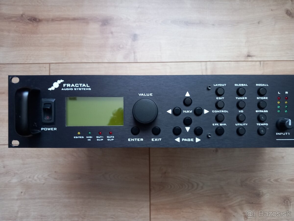 Fractal AXE FX ULTRA + BEHRINGER  FCB 1010