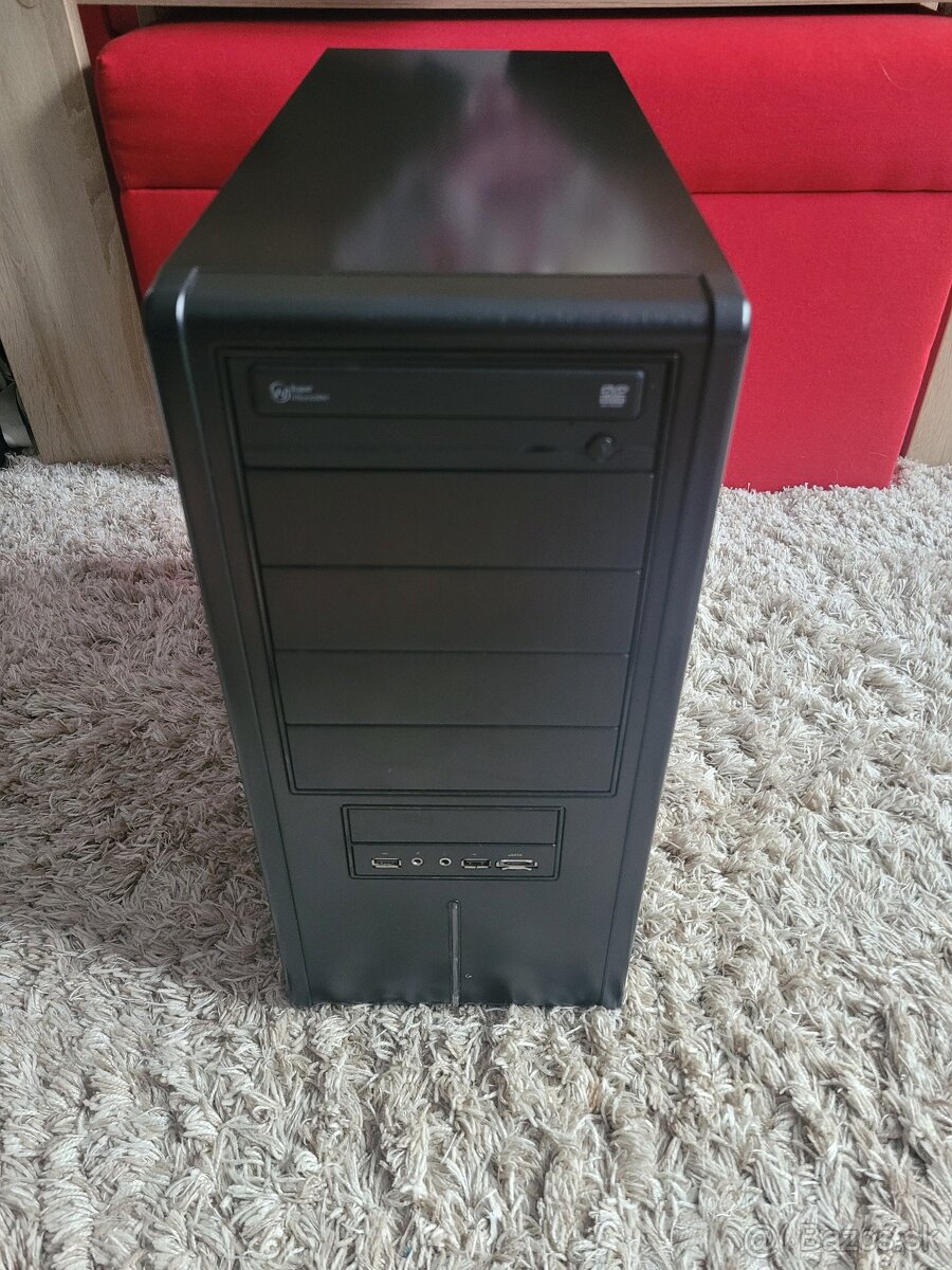 Intel pentium 3,20GHZ, 8 GB RAM, RADEON RX 550, SSD 250GB