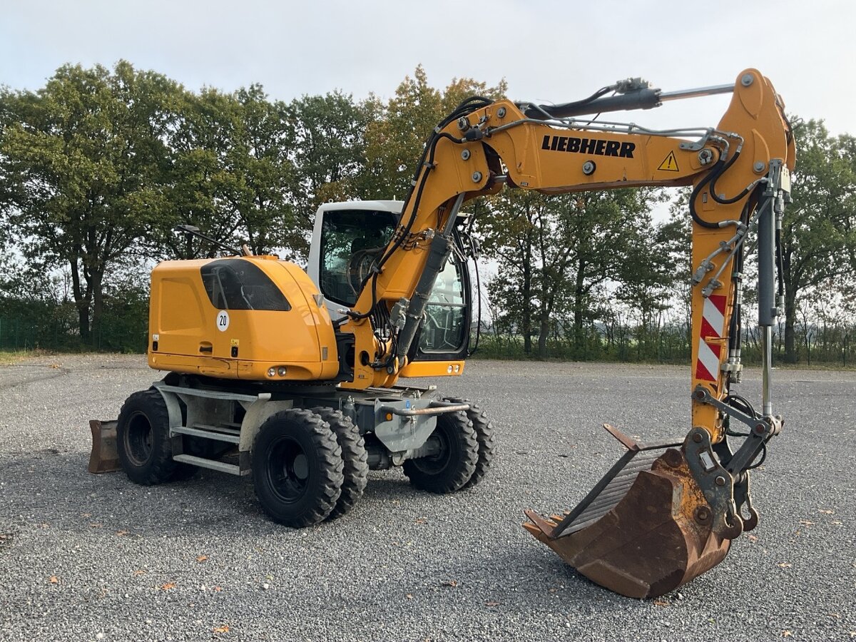 2014 Liebherr A910 kolesový bager