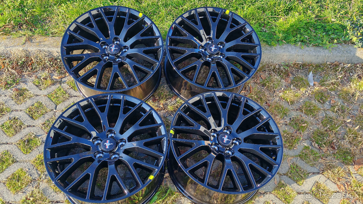 5x114,3 R19 --- FORD MUSTANG