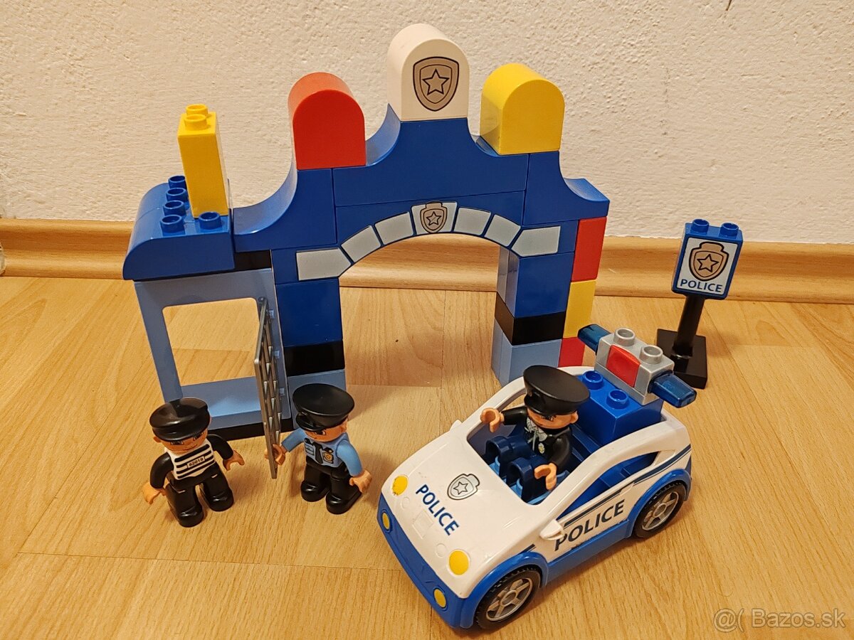 lego duplo policajná stanica