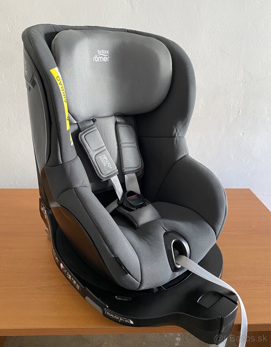 Rotačná autosedačka BRITAX RÖMER Dualfix M i-size