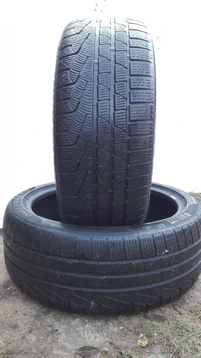 Predám 2 jazdené zimné pneumatiky Pirelli Stozero 245/40 R20