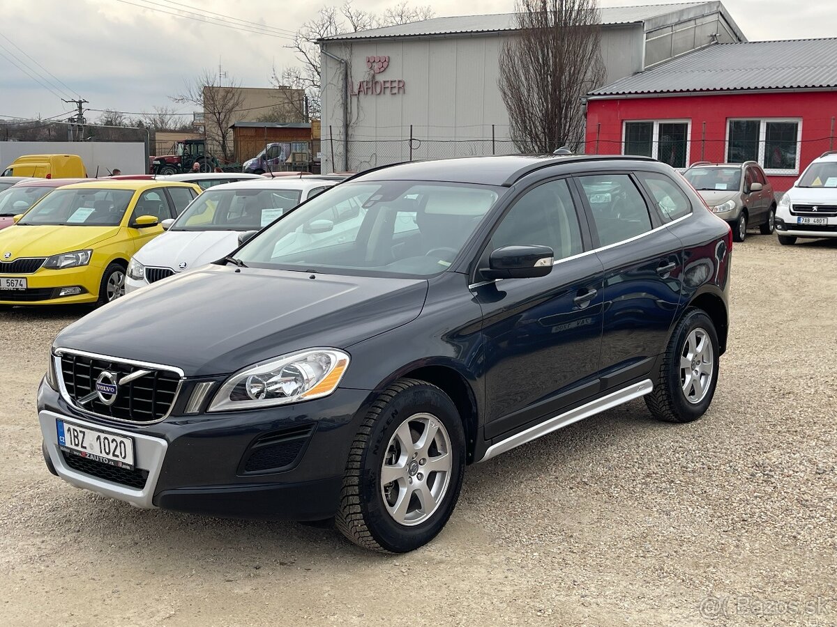 Volvo XC60, 2.4D3 120kW4X4NAVIBLUETOOTH