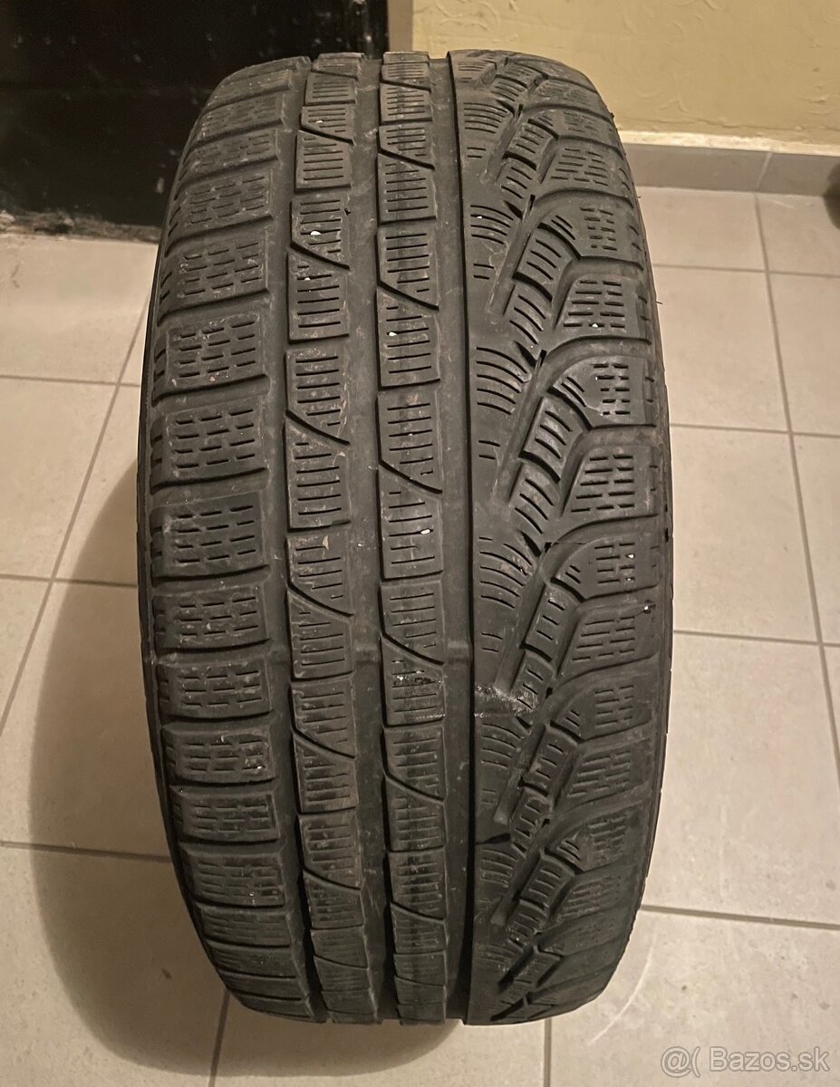 235/45 R18 zimné Kormoran