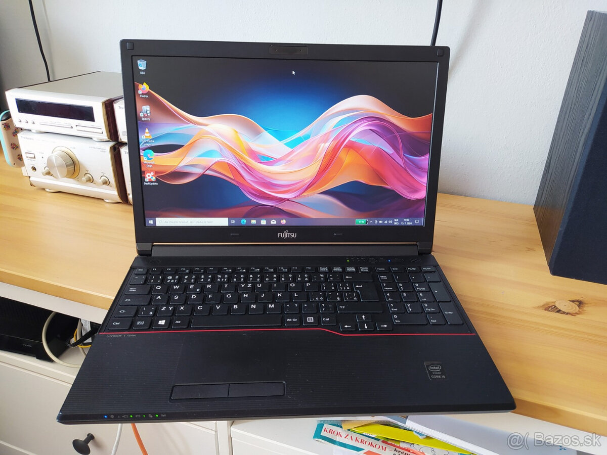 notebook Fujitsu Lifebook E554