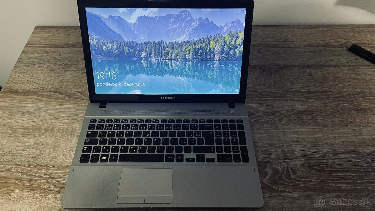 Samsung Notebook- I3/8GB RAM/120 GB SSD/Win 10