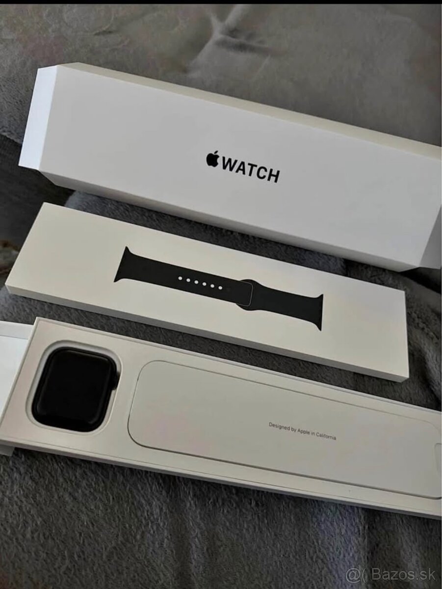 Apple Watch SE 2023