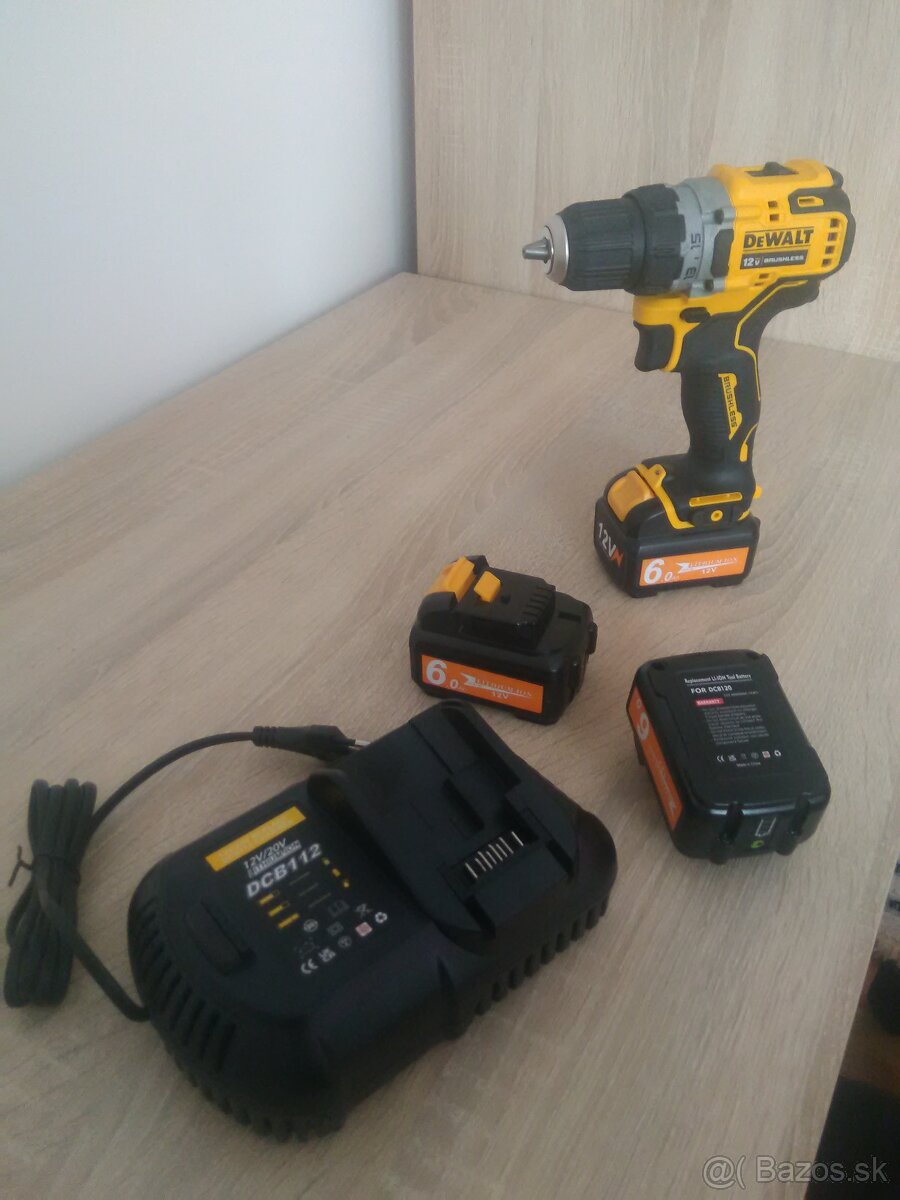 Predám nové náhradné batérie DeWALT 12v plus nabíjačka