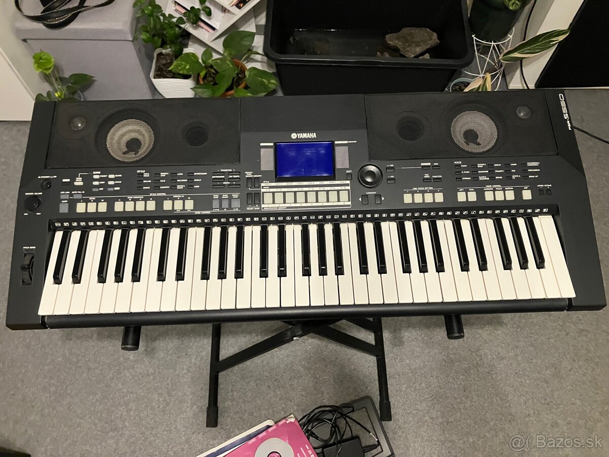 Yamaha PSR-S550