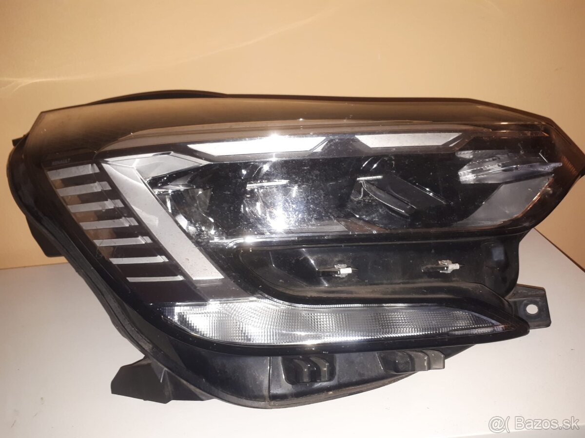 Renault captur ll Od toku 2020 práva lampa,světlo