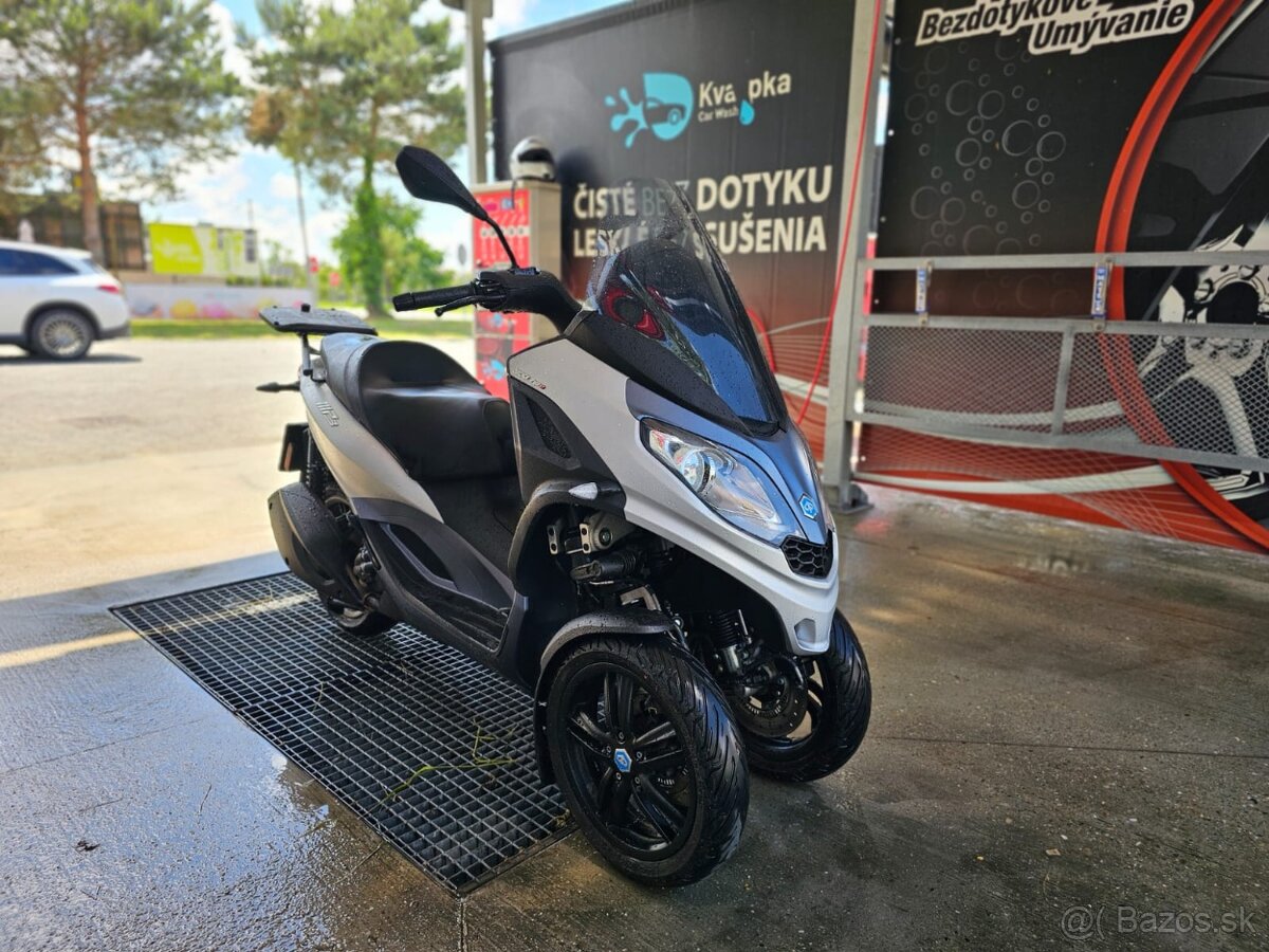 Piaggio MP3 300 HPE sport, ročník 2021