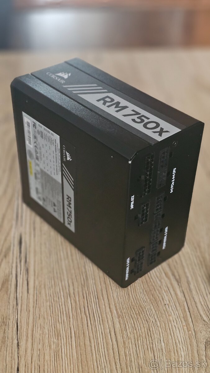 Corsair RM 750x plne modulárny