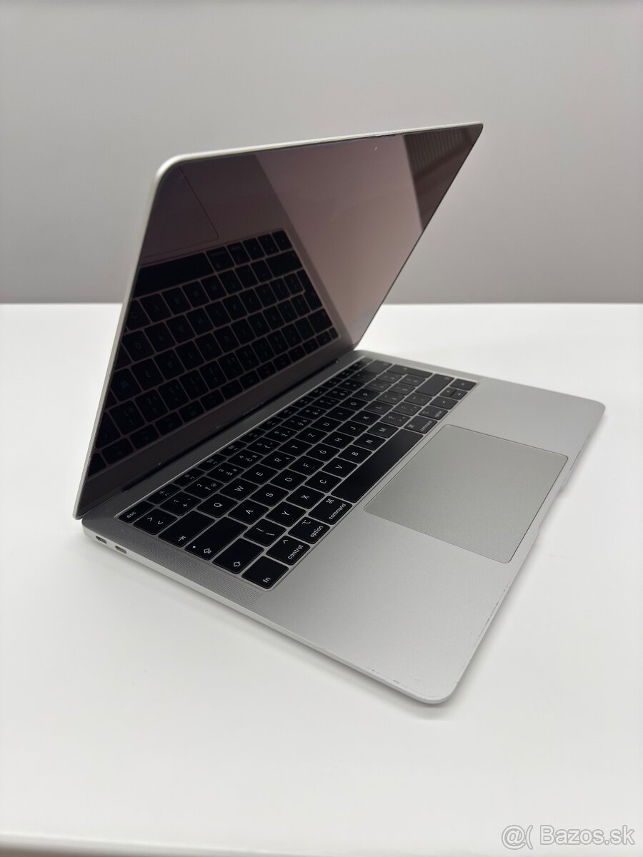 MacBook Air (Retina, 13-palcový, 2019)