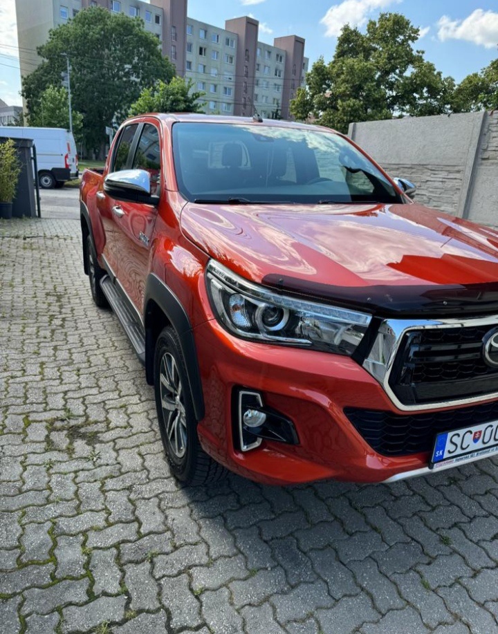 Toyota Hilux 2.4 D-4D Adventure