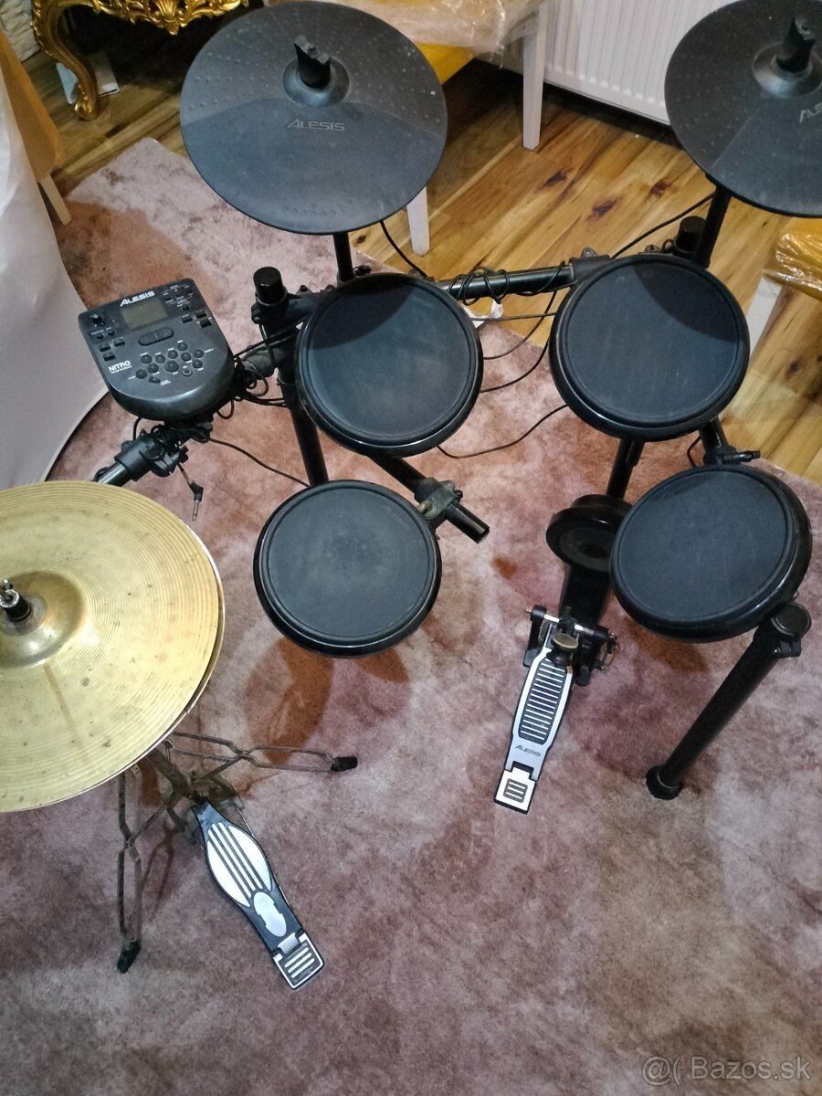 Alesis elektrické