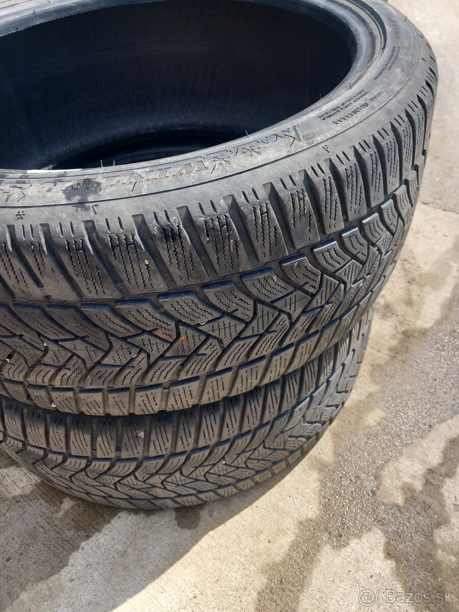 Dunlop winter sport 225/40 R18