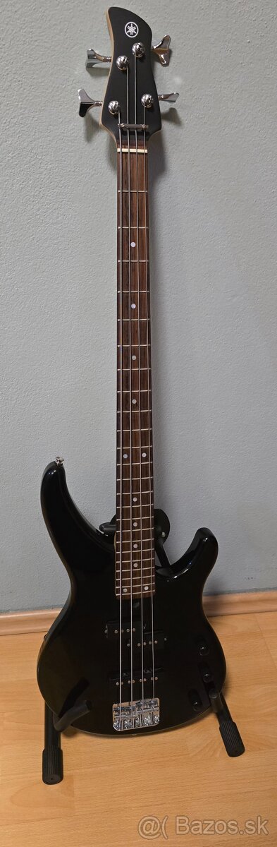 Yamaha TRBX174-RW Black Elektrická basgitara