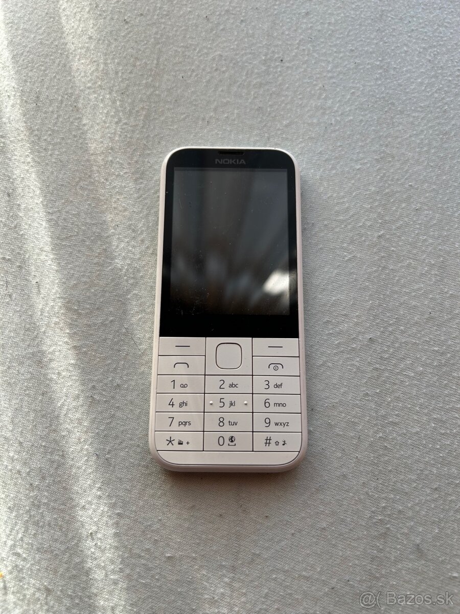 NEFUNKČNÝ Nokia tlačidlový telefón