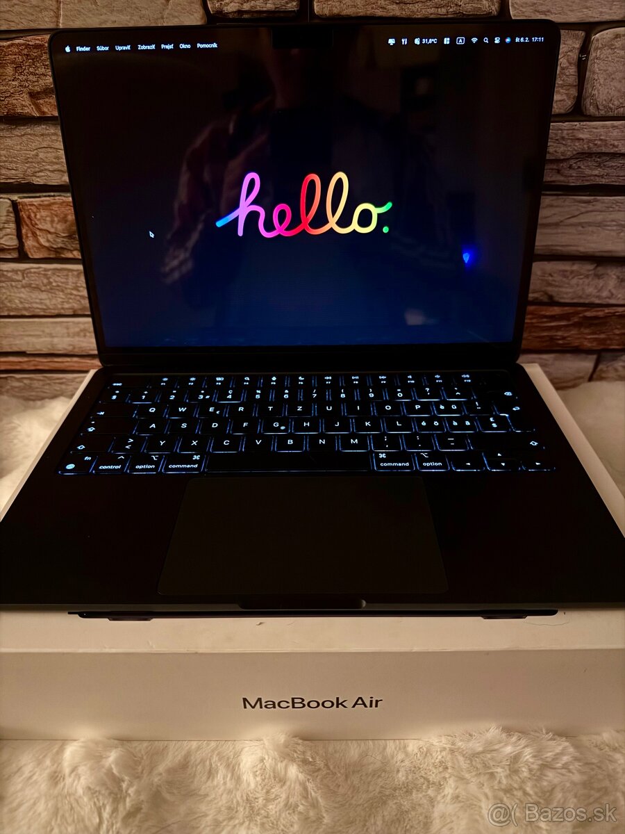 Predám MacBook Air M3 8/256 Polnočná modrá