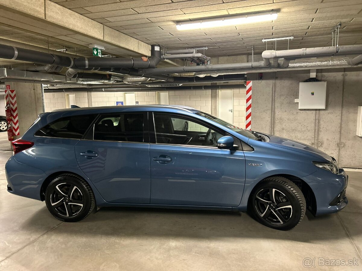 Toyota Auris 1.8 hybrid