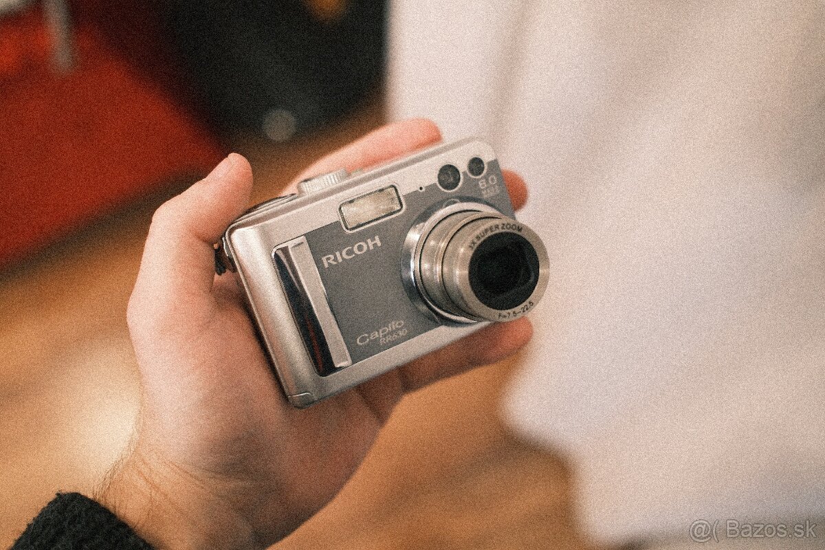 Ricoh Caplio RR630 - zachovalý