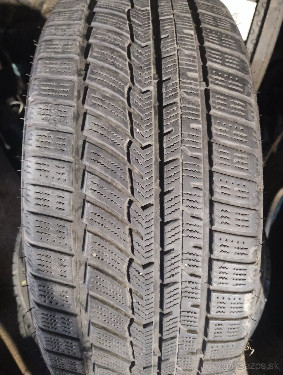 Pneu 195/50R15