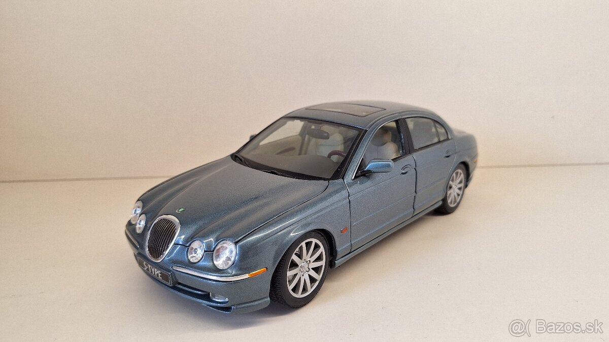 1:18 JAGUAR S-TYPE