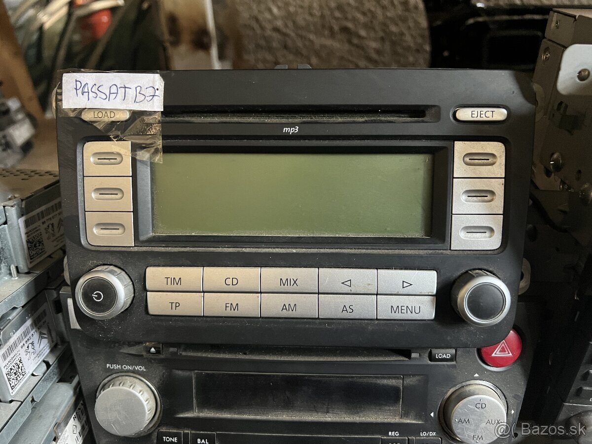 predam plne funkcne auto radio na volkswagen vw passat b6