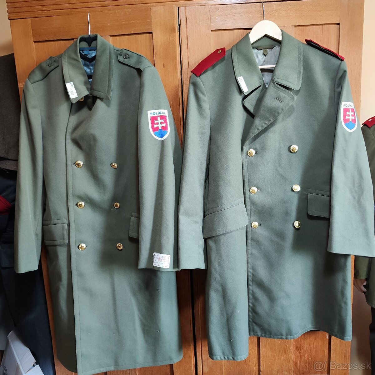 VB policajné kabáty 1989