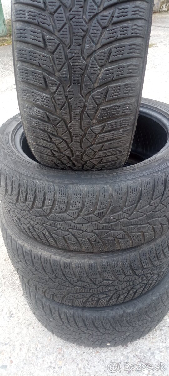 225/45 R17