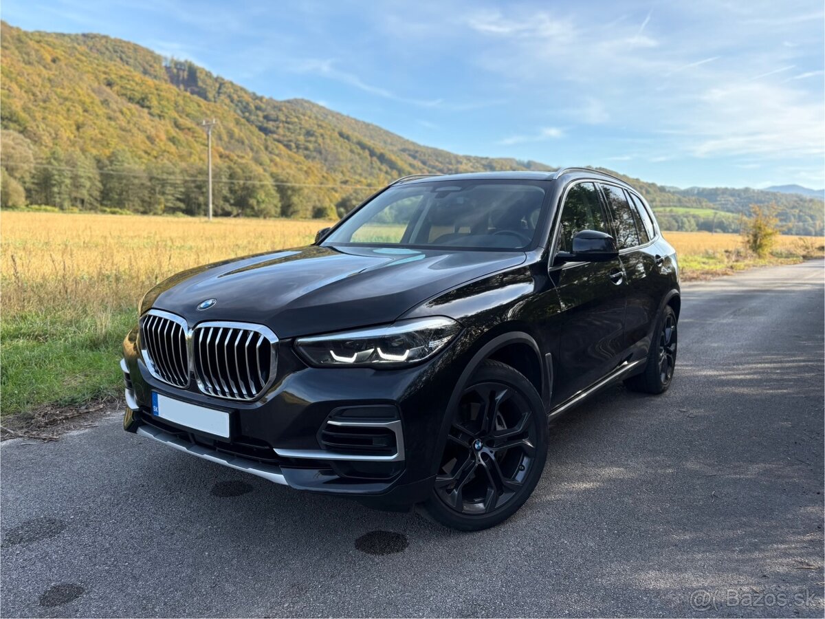 BMW X5 3,0D, r.2023 TOP výbava, 52 417€ bez DPH, 7 miest