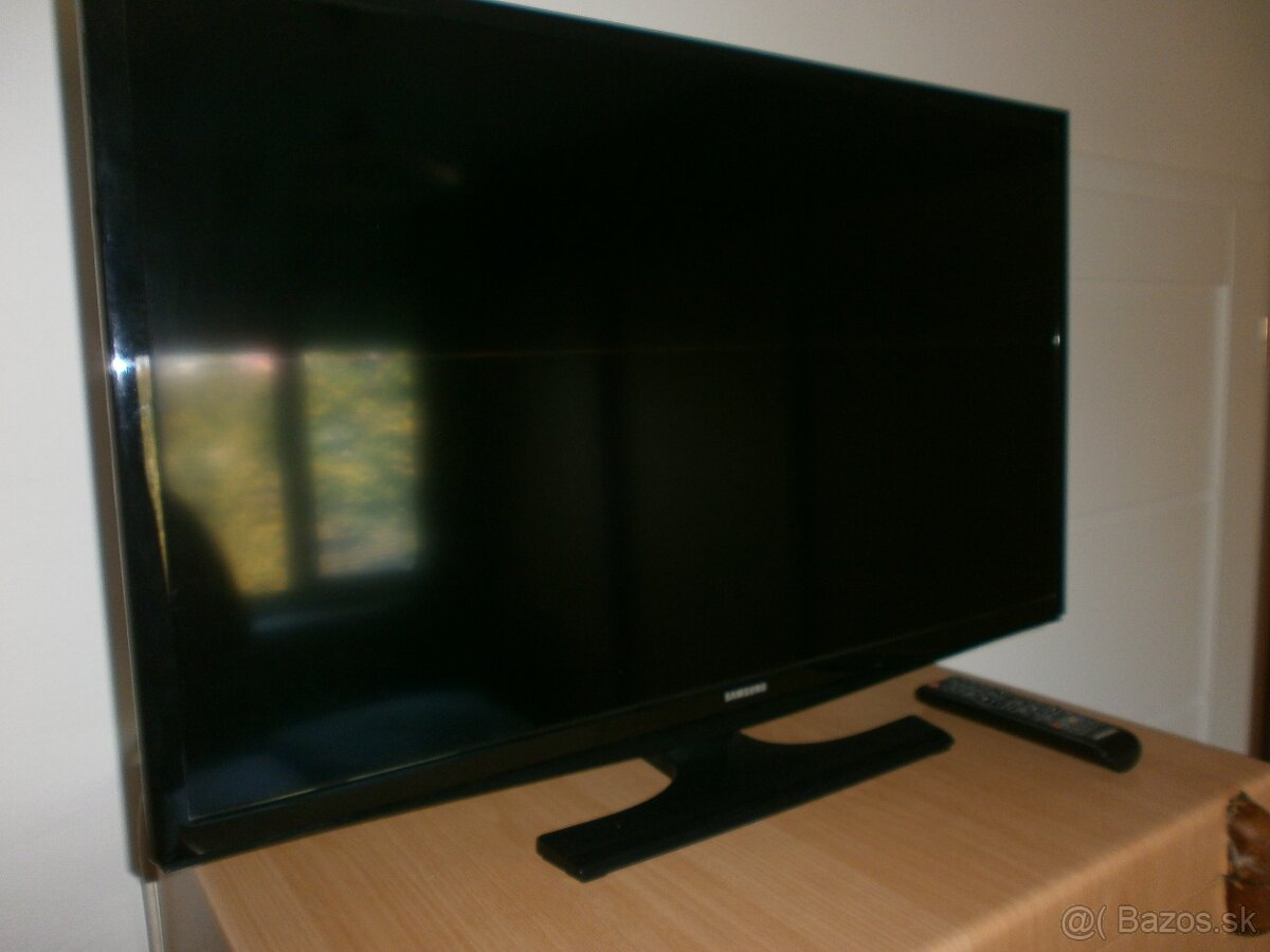 Televízor LCD Samsung,uhlopriečka 32"